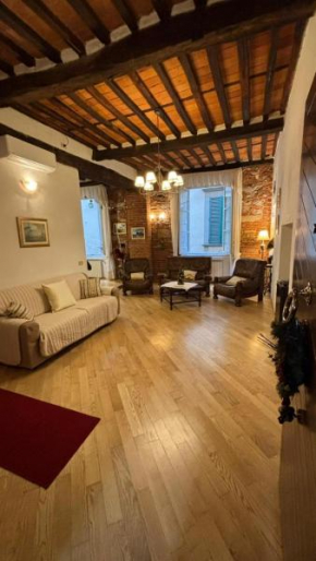 The Clock Tower Apartment Lucca